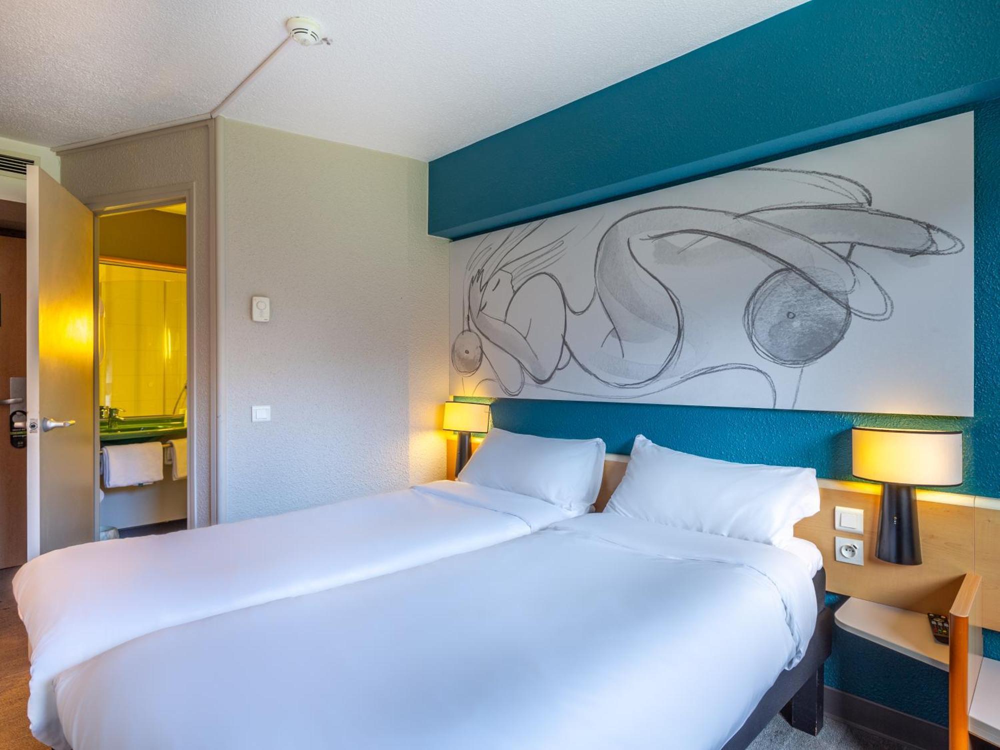 ไอบิส ออร์เลย็อง นอร์ด ซาร็อง Hotel ซารอง ภายนอก รูปภาพ