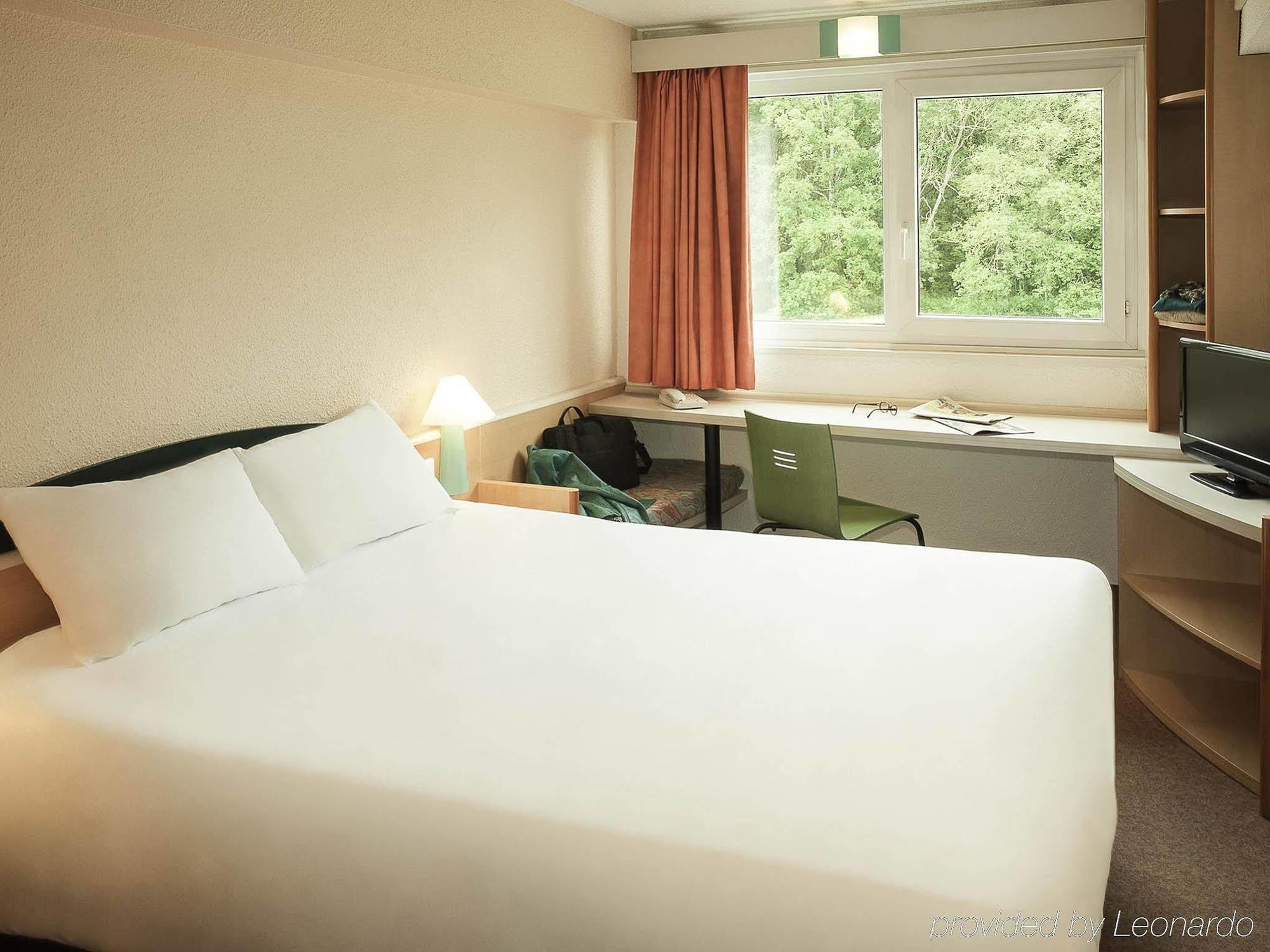 ไอบิส ออร์เลย็อง นอร์ด ซาร็อง Hotel ซารอง ภายนอก รูปภาพ